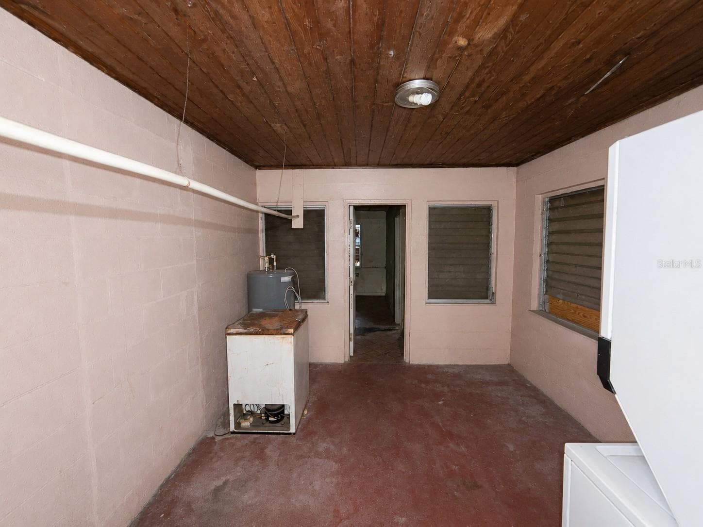 Single Family Residence at 3801 E OSBORNE AVE, TAMPA, photo 11 of 33