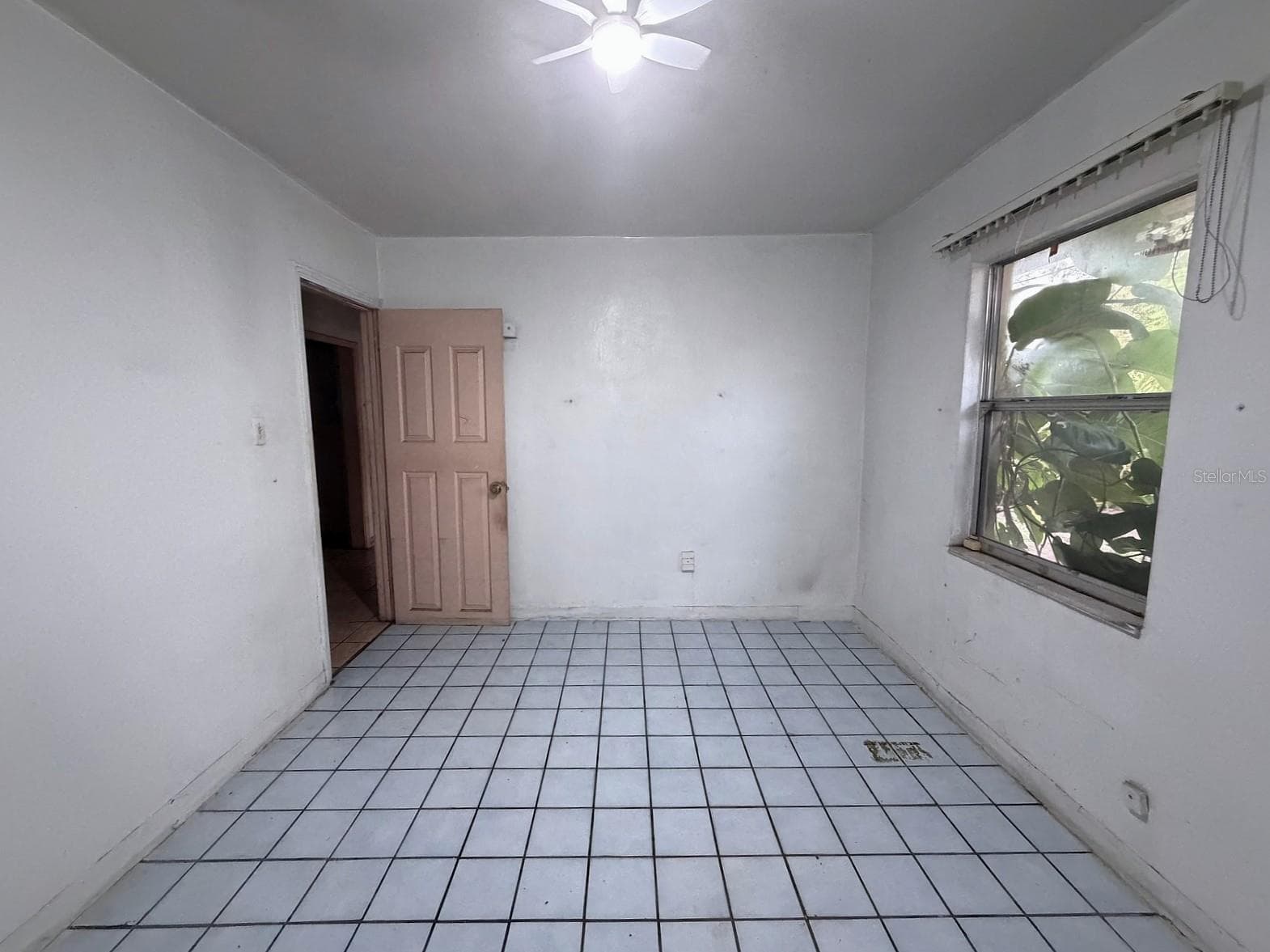 Single Family Residence at 3801 E OSBORNE AVE, TAMPA, photo 17 of 33