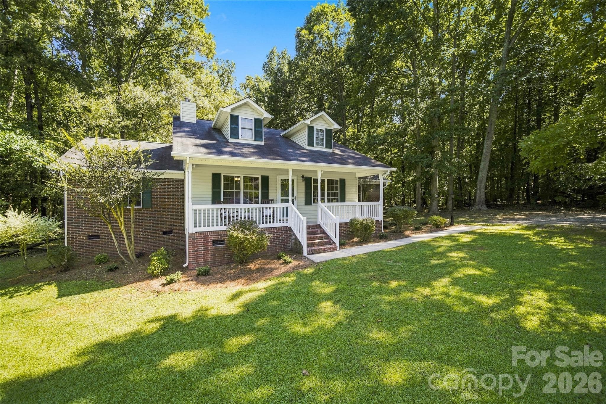 Single Family Residence at 122 Providence Place, York, photo 2 of 45