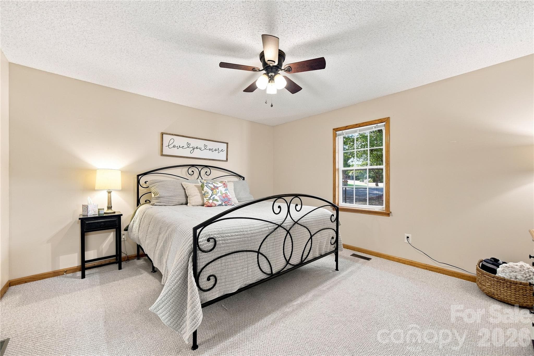 Single Family Residence at 122 Providence Place, York, photo 11 of 45
