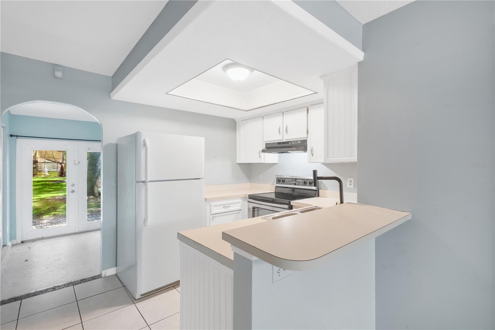 Townhouse at 609 SAINT HENRY DR, BRANDON, photo 5 of 18