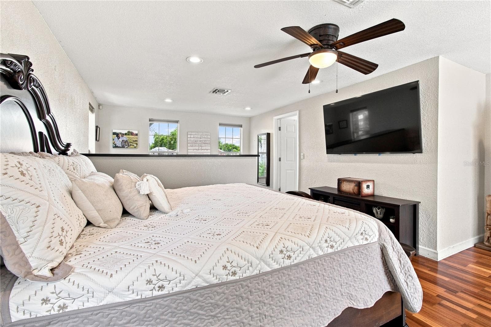 Huge Primary Bedroom - 9020 AUBURN WAY, TAMPA
