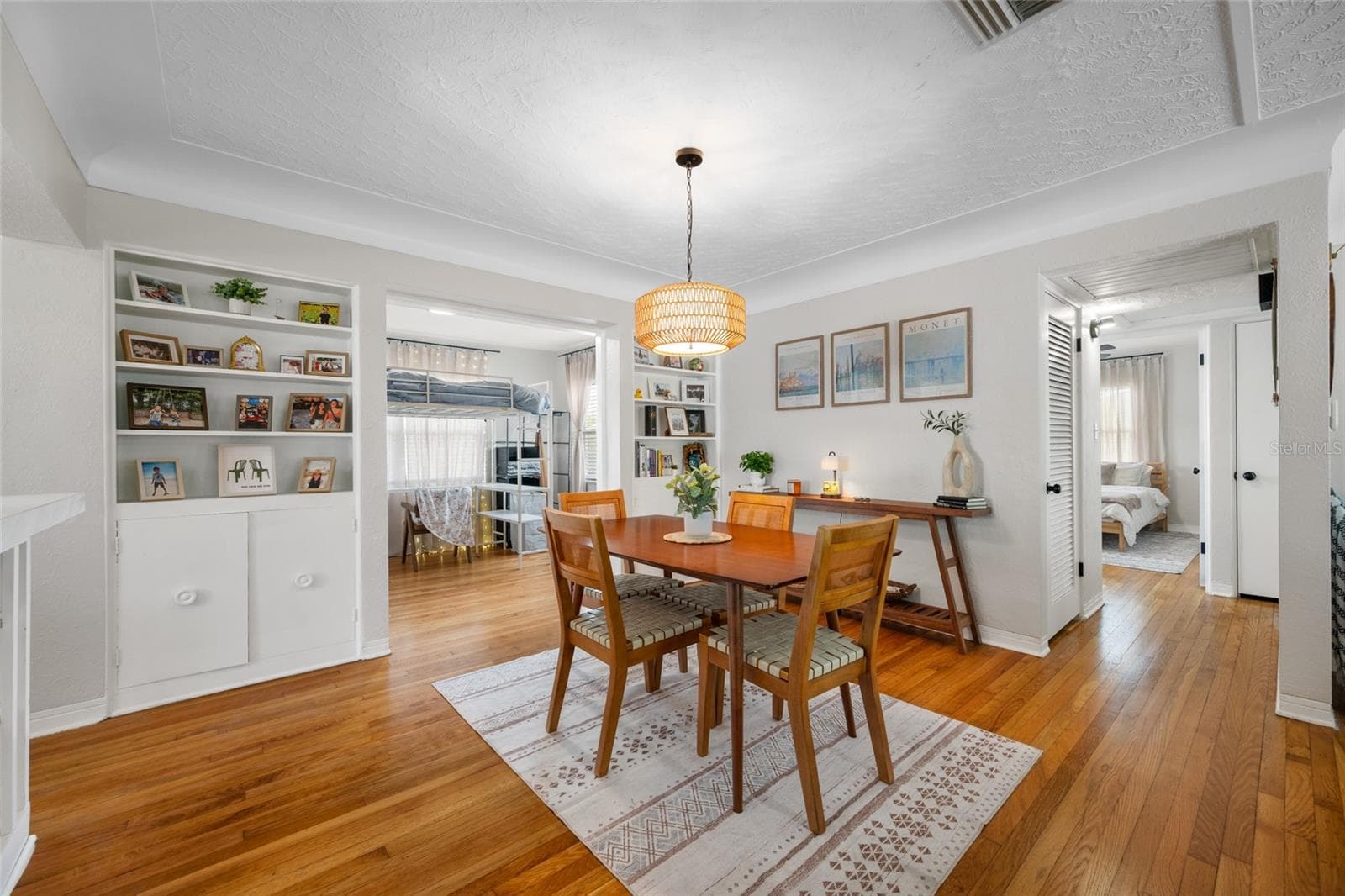 Single Family Residence at 6219 HAMPTON DR N, ST PETERSBURG, photo 5 of 36