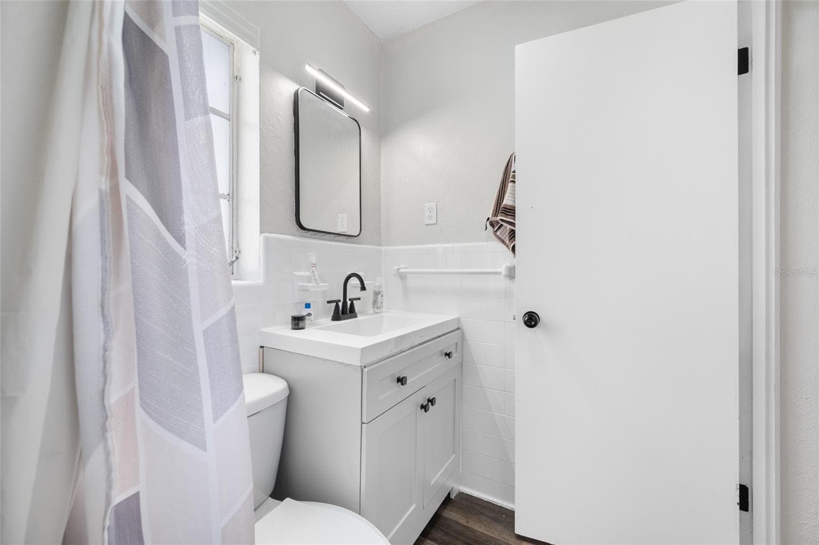 Single Family Residence at 6219 HAMPTON DR N, ST PETERSBURG, photo 23 of 36