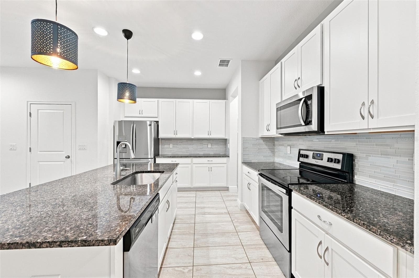 Townhouse at 17871 STELLA MOON PL, LUTZ, photo 6 of 33