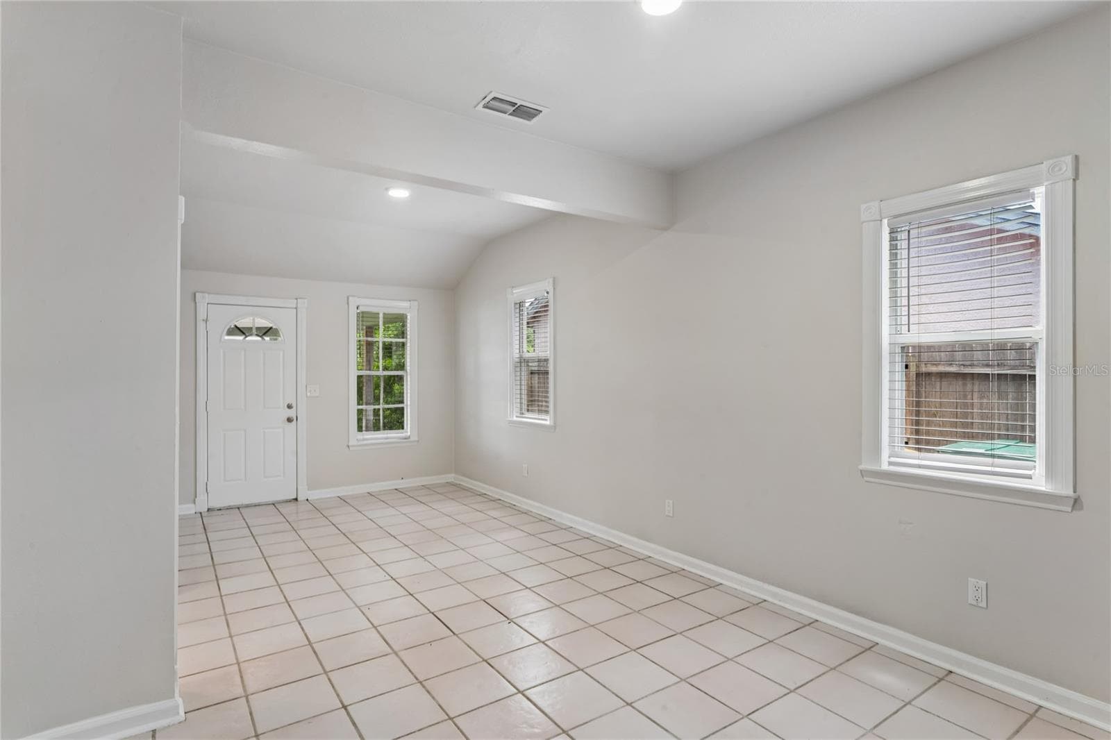 Single Family Residence at 14623 SUNSET DR, LARGO, photo 4 of 24