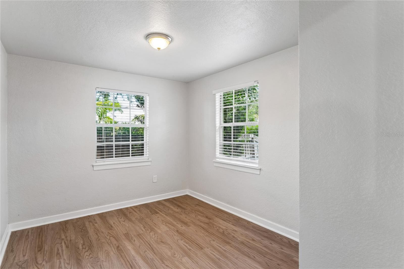 Single Family Residence at 14623 SUNSET DR, LARGO, photo 17 of 24
