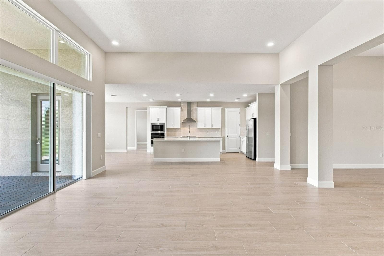 Single Family Residence at 17036 OVERSTORY RD, ORLANDO, photo 13 of 44