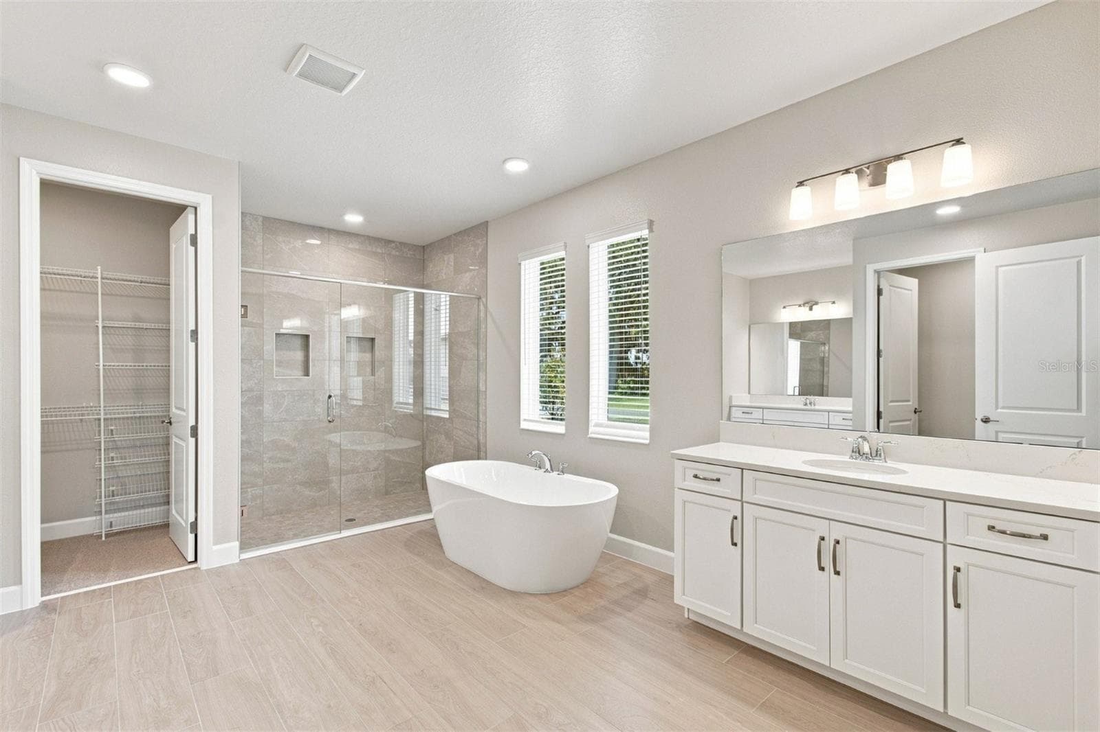 Single Family Residence at 17036 OVERSTORY RD, ORLANDO, photo 25 of 44