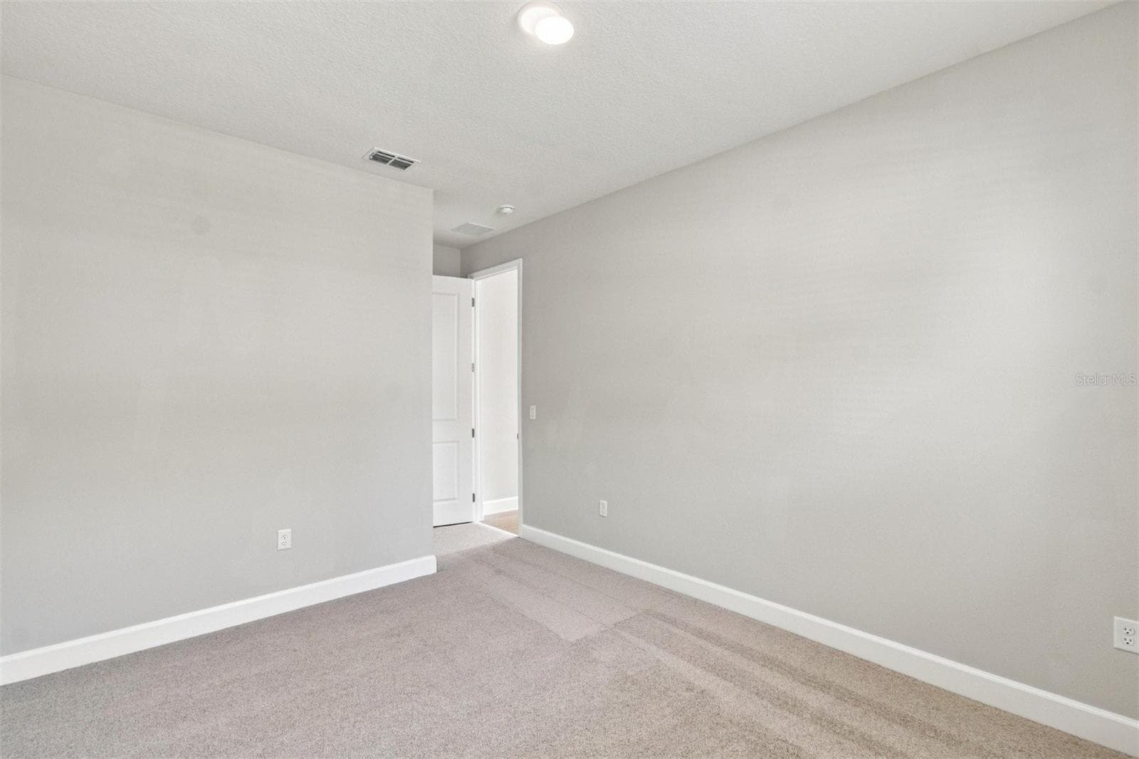 Single Family Residence at 17036 OVERSTORY RD, ORLANDO, photo 31 of 44