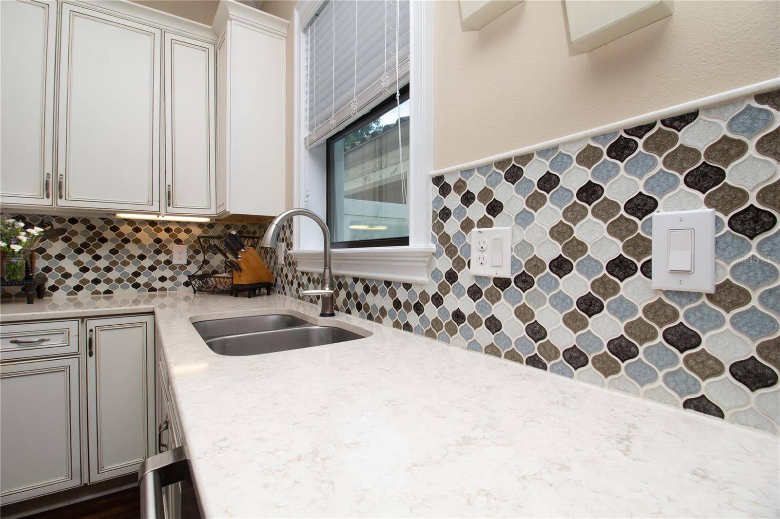 Single Family Residence at 3917 W SAN LUIS ST, TAMPA, photo 12 of 53