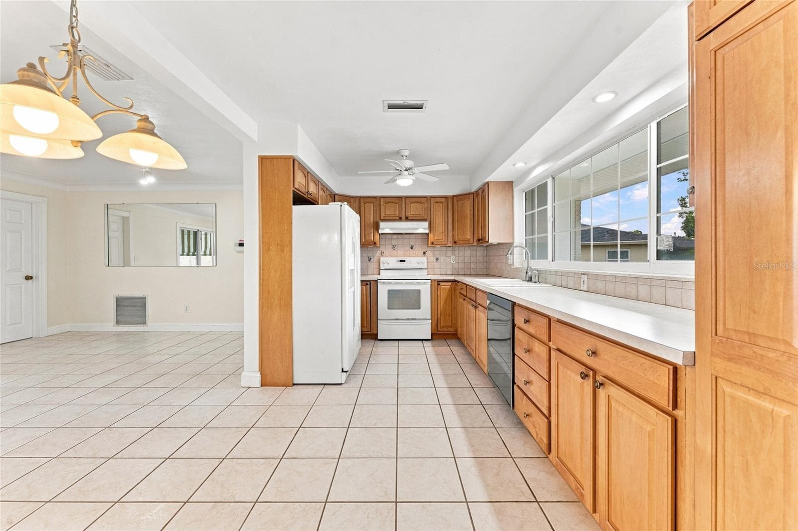 Single Family Residence at 1773 LONDON LN, CLEARWATER, photo 20 of 78