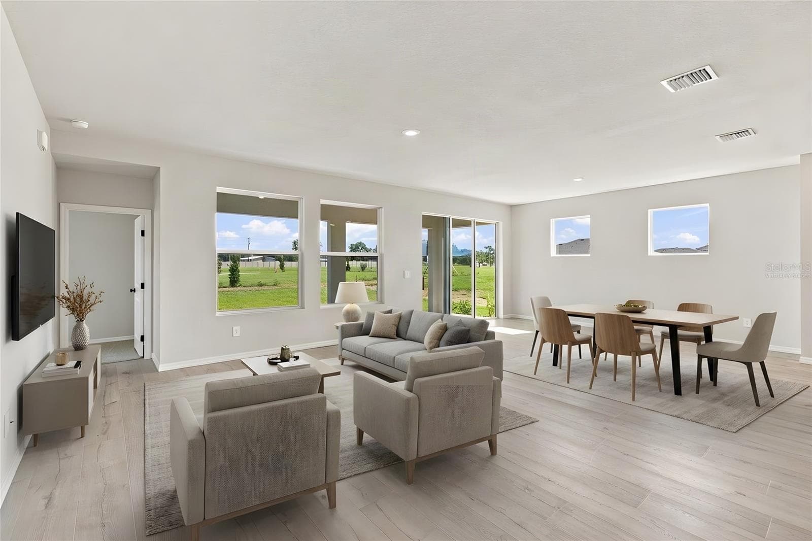 Family Room **Virtually Staged - 314 STETSON RISE CT, PLANT CITY