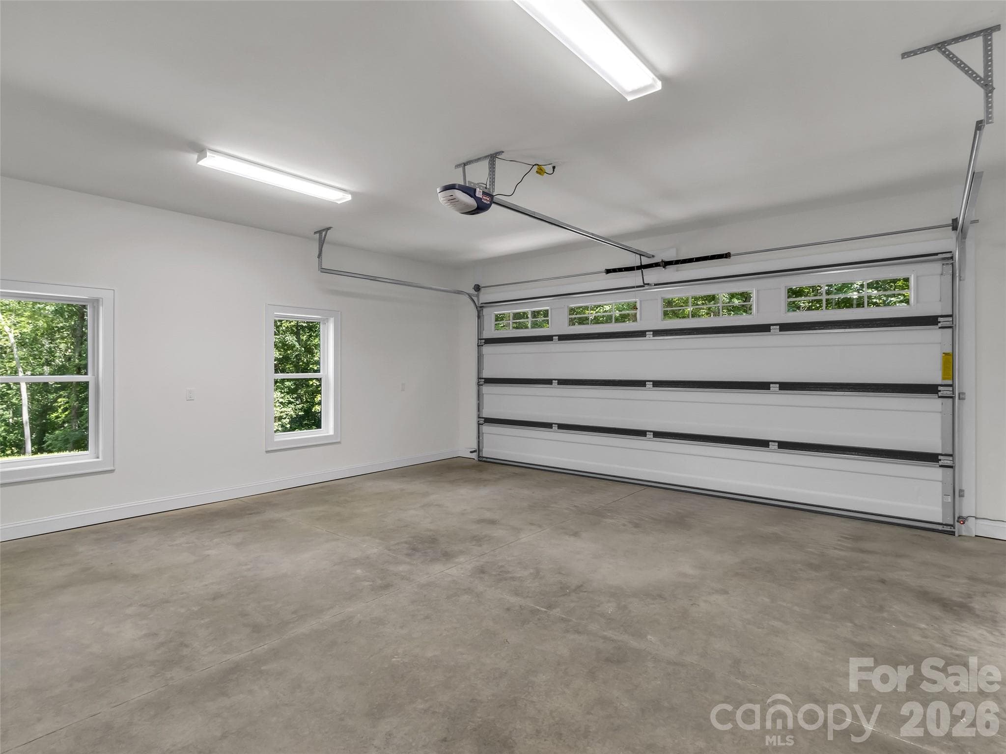 Oversized Double Garage - 146 Bradford Park, Clyde