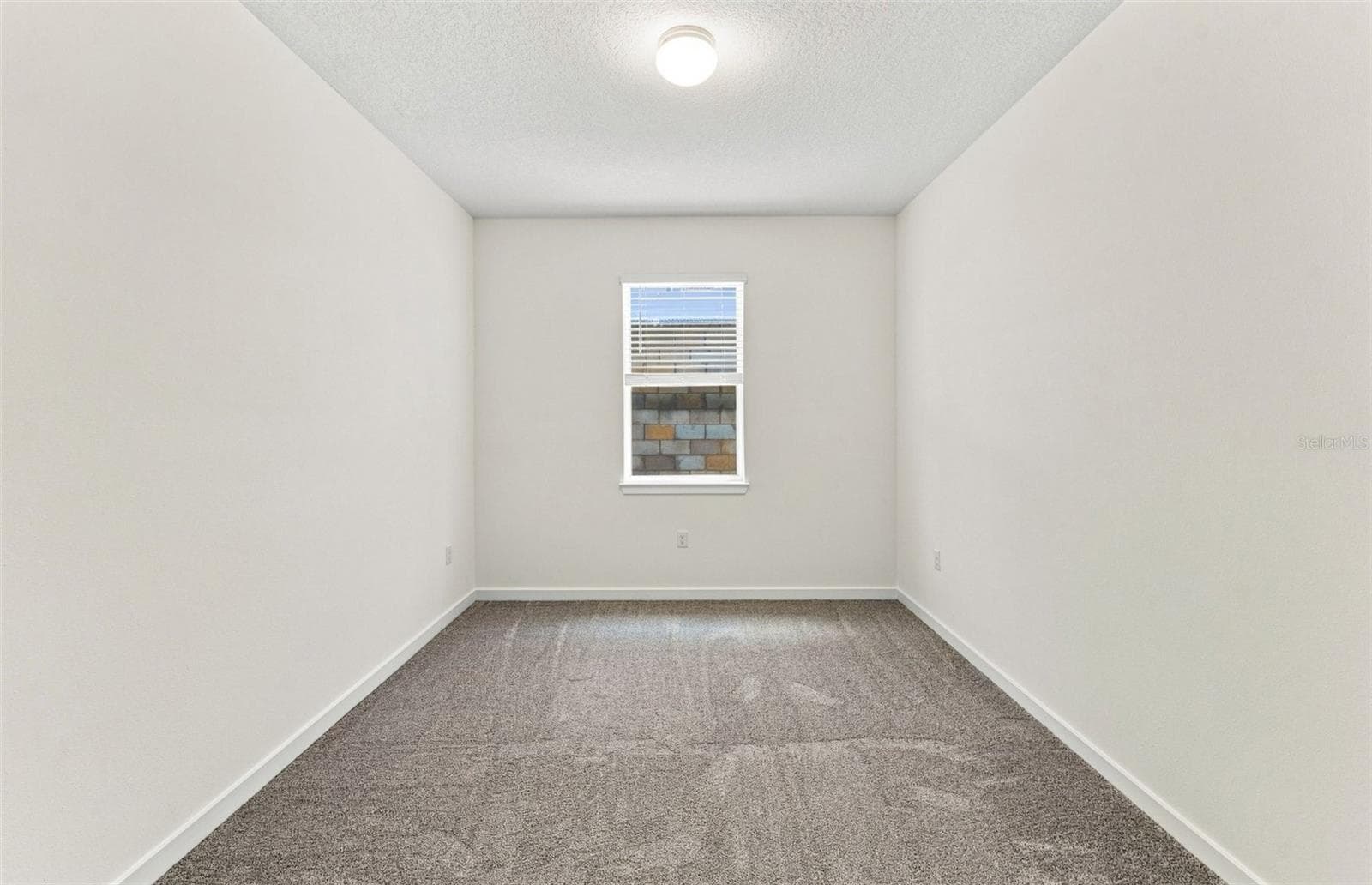 Enclosed Flex Room - 4400 SW 82ND LOOP, OCALA