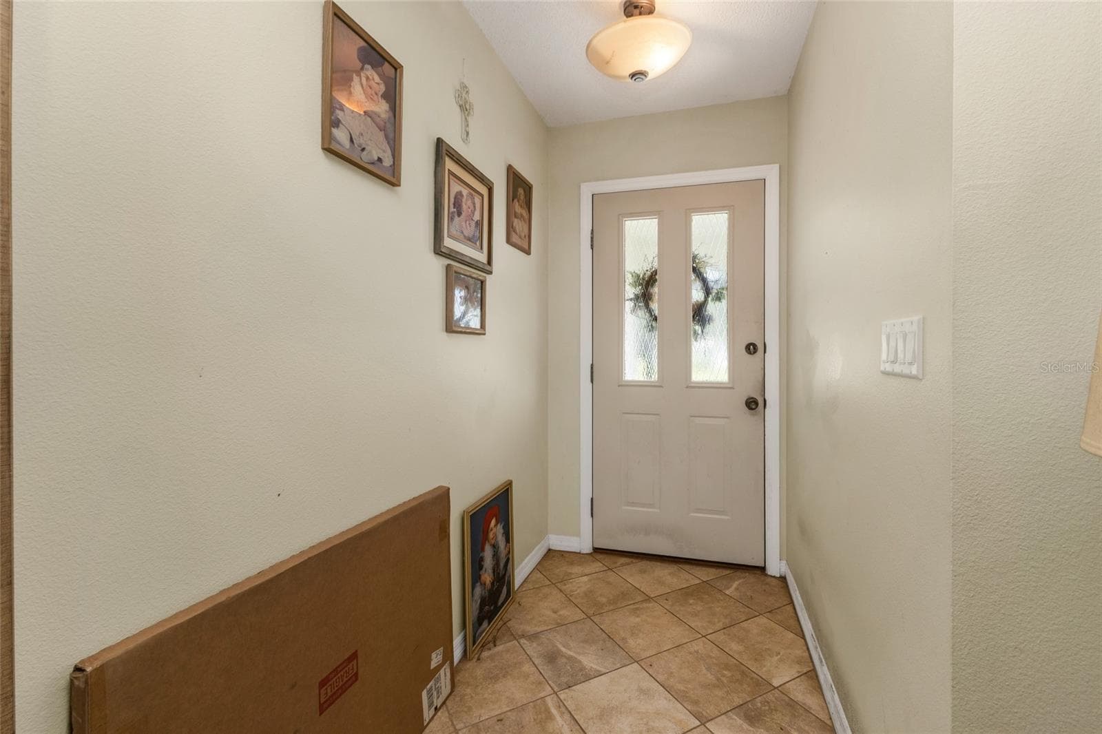 Single Family Residence at 9261 STEUBENVILLE AVE, ENGLEWOOD, photo 6 of 21