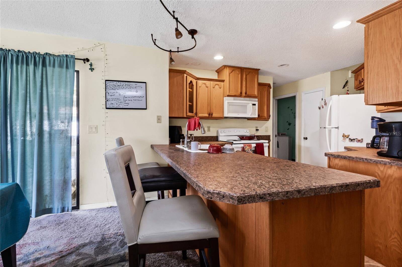 Single Family Residence at 9261 STEUBENVILLE AVE, ENGLEWOOD, photo 10 of 21