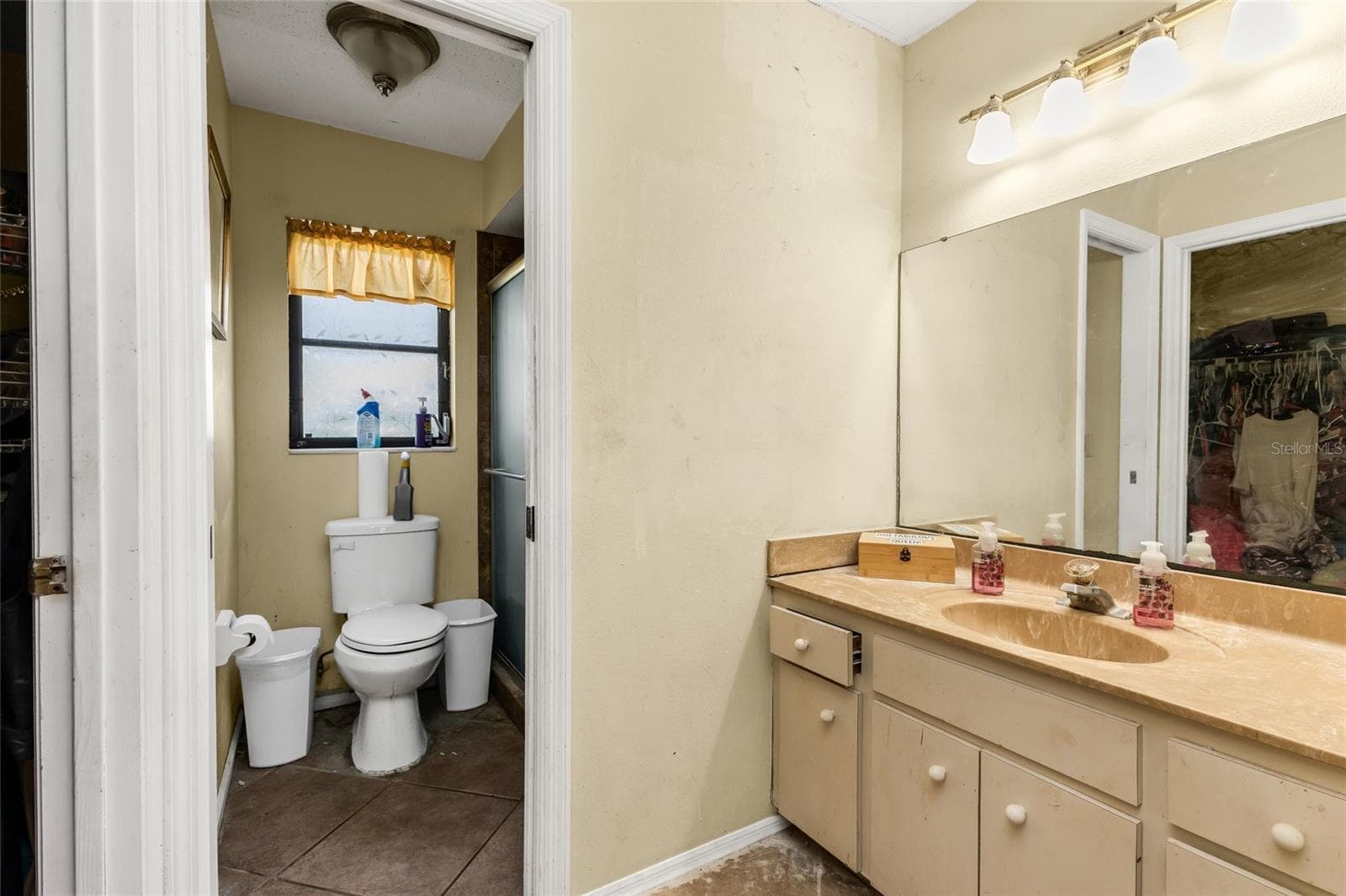 Single Family Residence at 9261 STEUBENVILLE AVE, ENGLEWOOD, photo 17 of 21