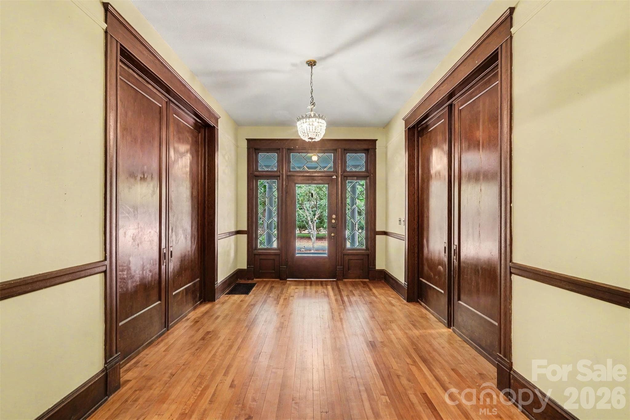 Single Family Residence at 810 E Franklin Street, Monroe, photo 5 of 45