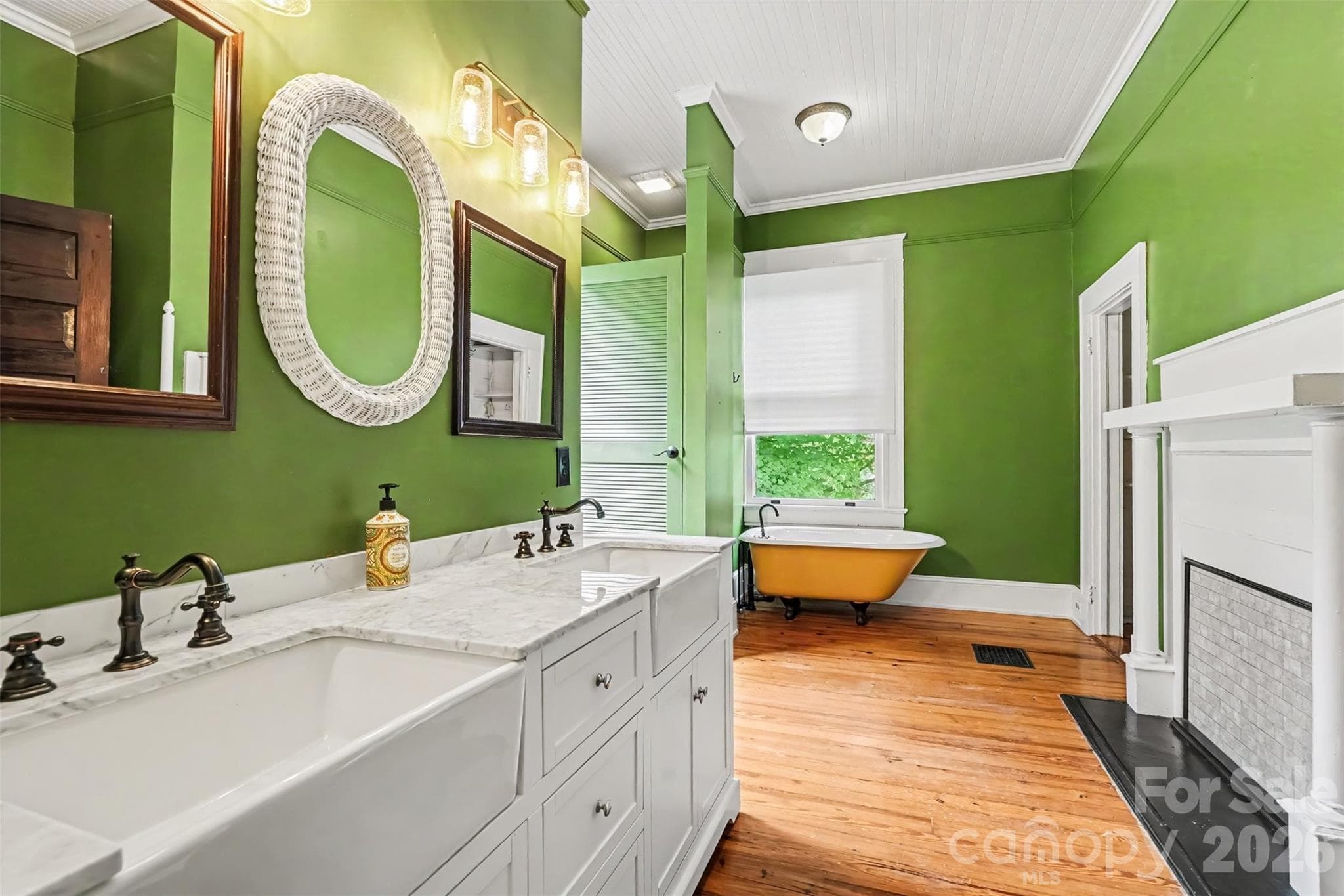 Primary Bath- Up - 810 E Franklin Street, Monroe