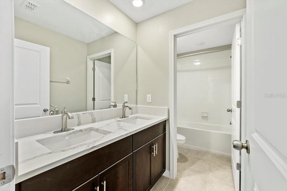 Single Family Residence at 5517 APPLETON SHORE DR, APOLLO BEACH, photo 37 of 53