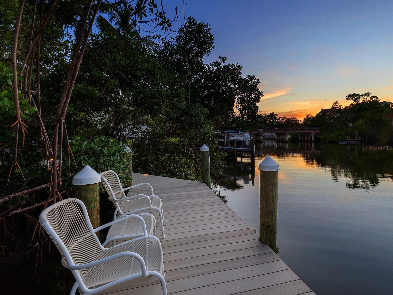 Single Family Residence at 1621 BAY POINT CT, SARASOTA, photo 10 of 84
