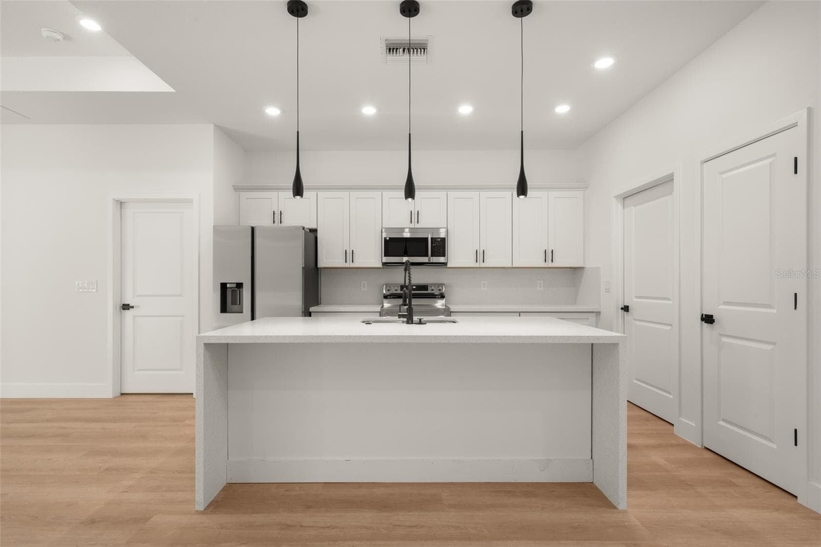 Single Family Residence at 8636 SUN N LAKE BLVD, SEBRING, photo 12 of 53
