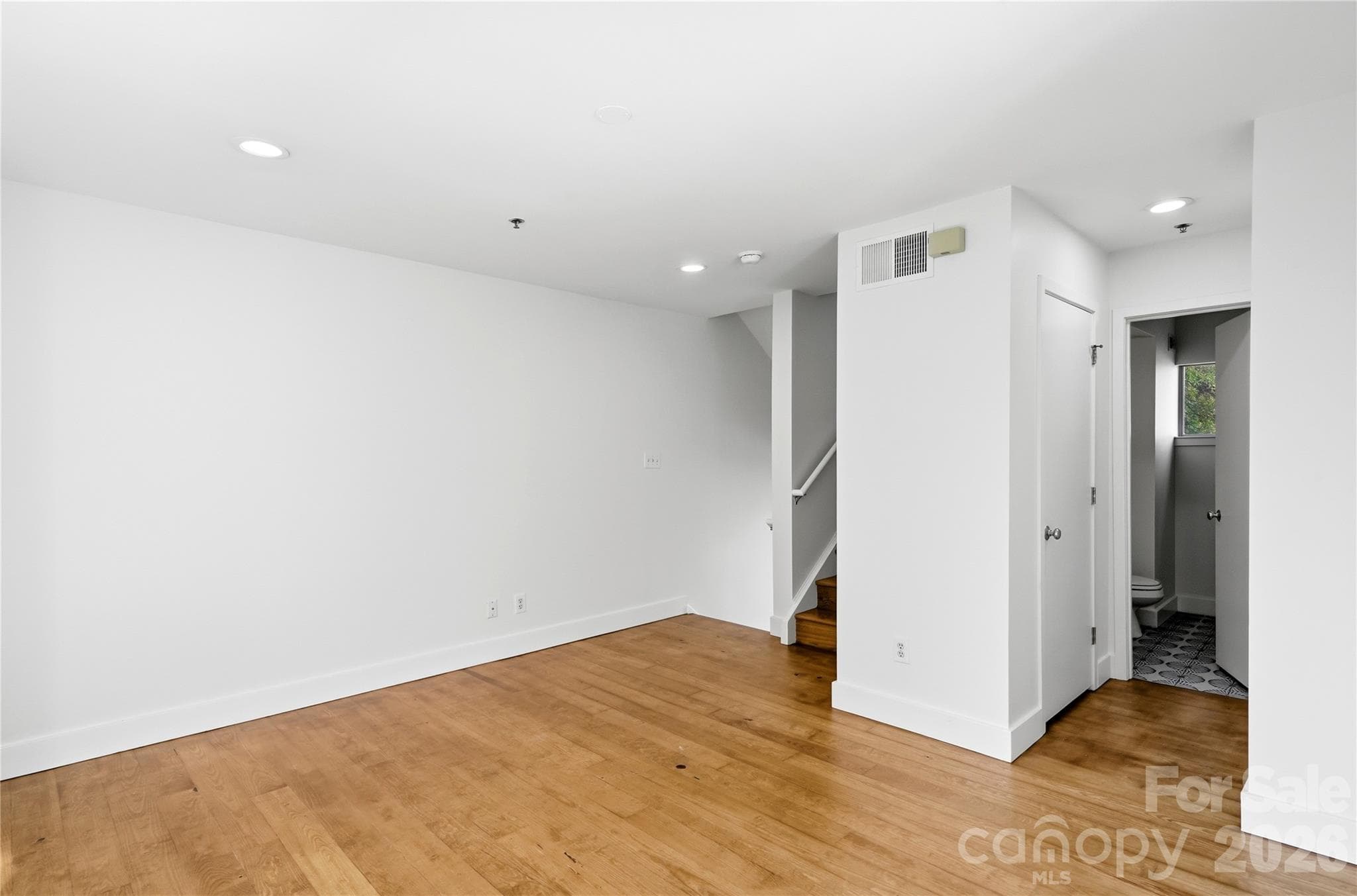 Condominium at 2090 Atherton Heights Lane, Charlotte, photo 11 of 26