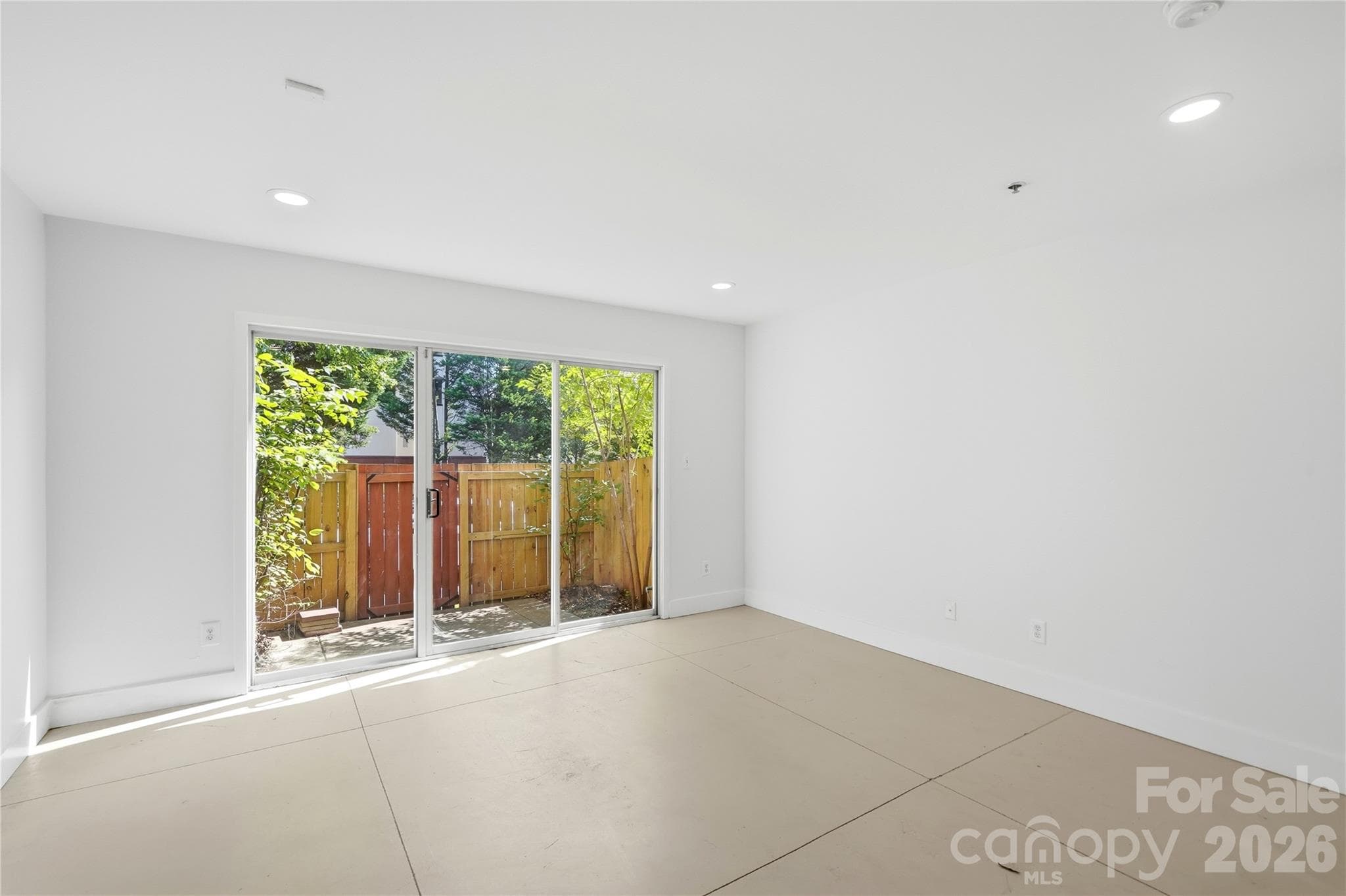 Condominium at 2090 Atherton Heights Lane, Charlotte, photo 17 of 26