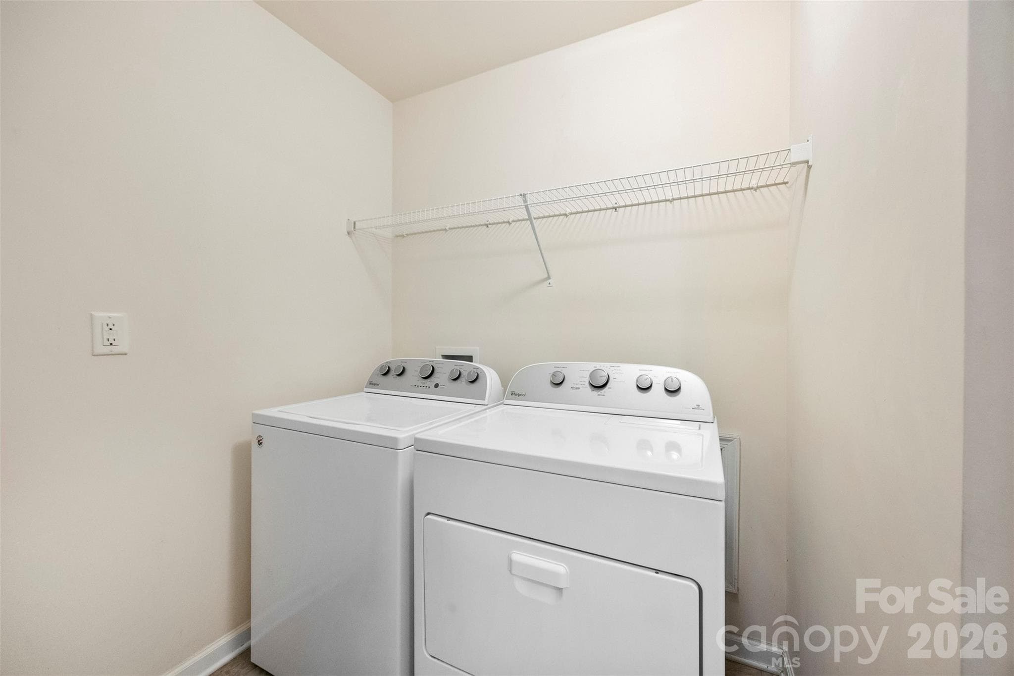 Laundry Upper Level - Charlotte