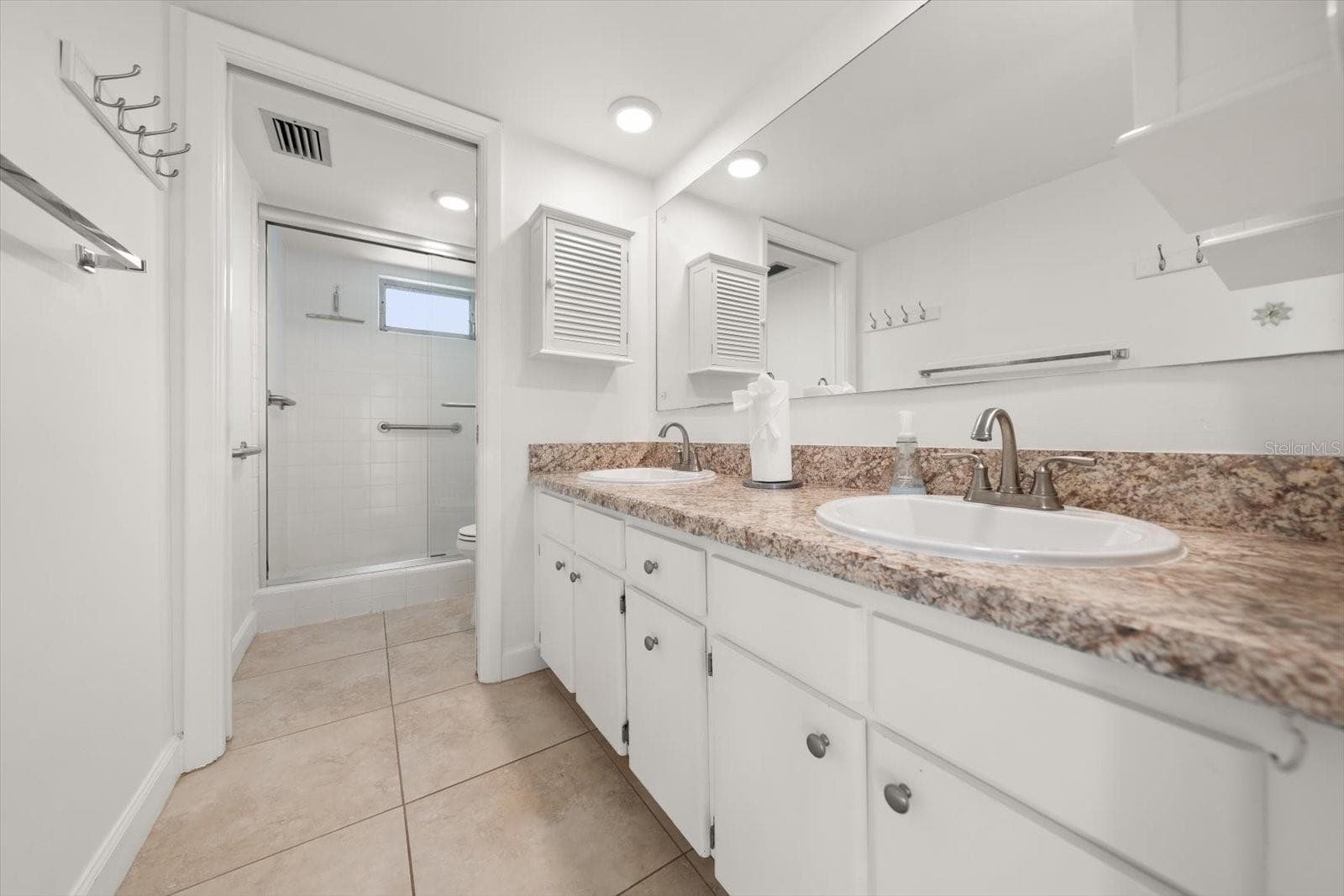 Primary Bathroom - 1972 SEVER DR, CLEARWATER