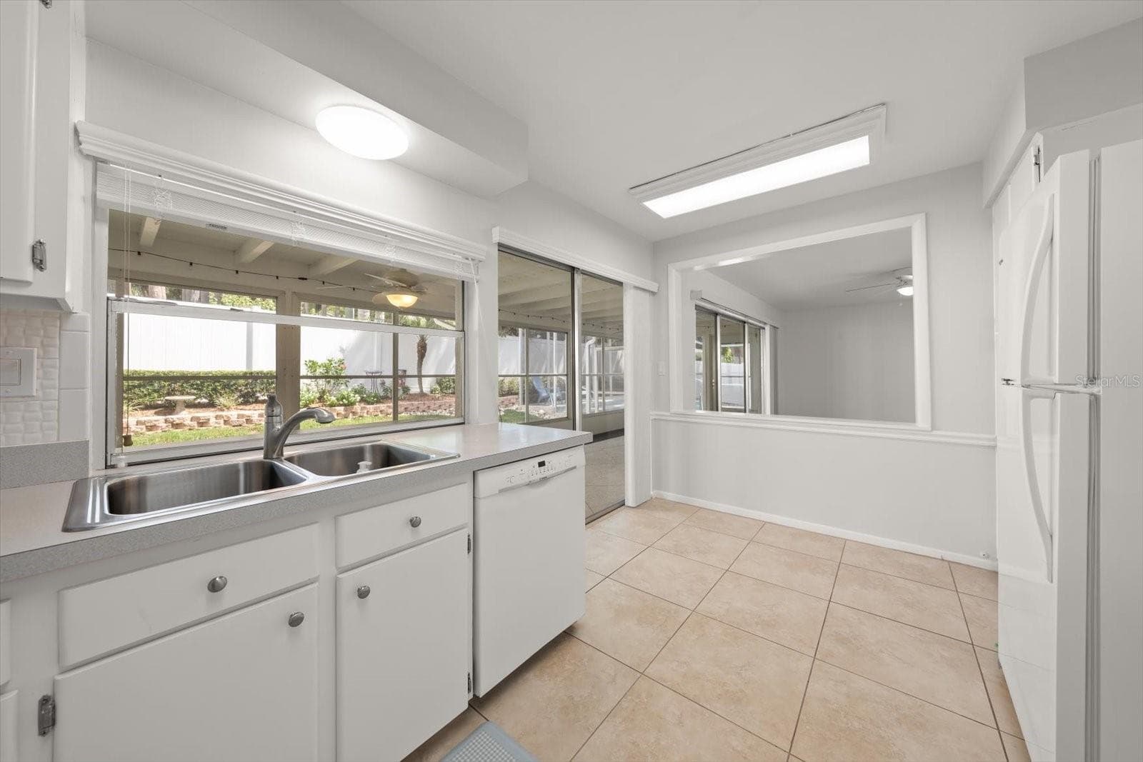 Kitchen - 1972 SEVER DR, CLEARWATER