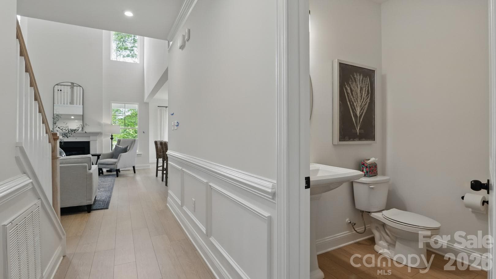 Single Family Residence at 6095 Diamond Place, Harrisburg, photo 6 of 31