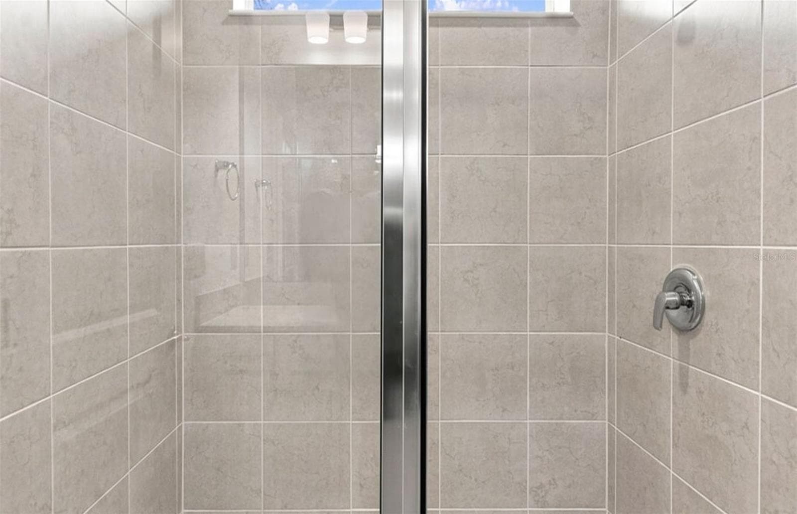 Owner's Walk-in Shower - 9147 NEWMONS PL, WILDWOOD