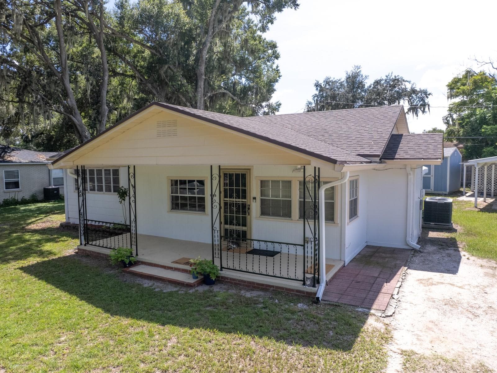 View of the home. - 1855 E VALENCIA DR, BARTOW