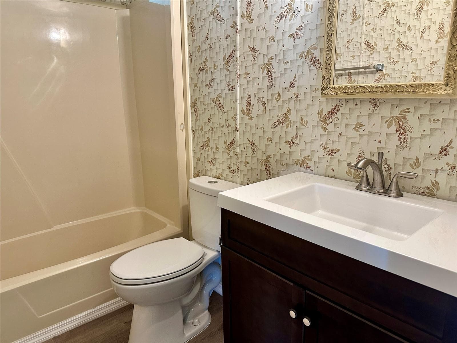 2nd Full Bathroom - 322 BASS CT, OLDSMAR