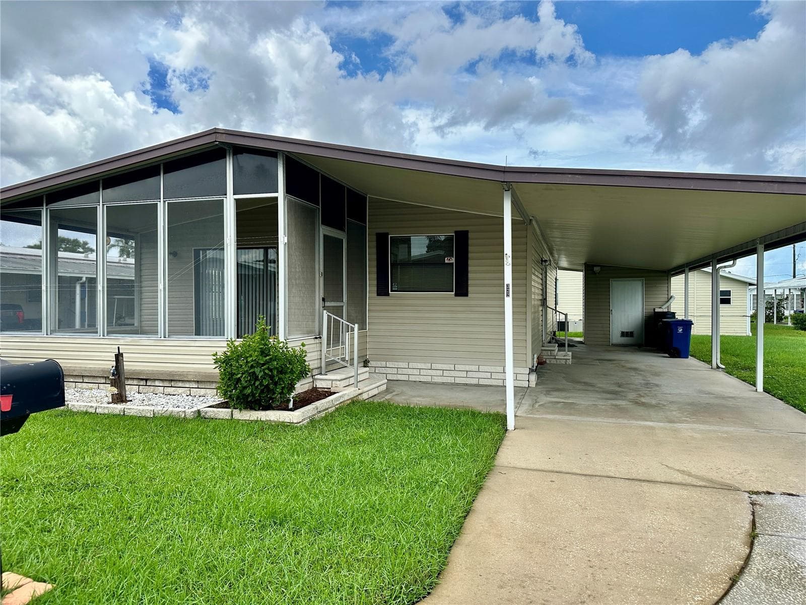 Manufactured Home at 322 BASS CT, OLDSMAR, photo 33 of 33