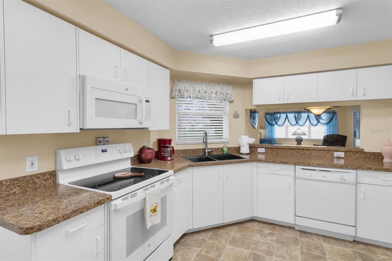 Condominium at 4911 CATHEDRAL CT, NEW PORT RICHEY, photo 9 of 61