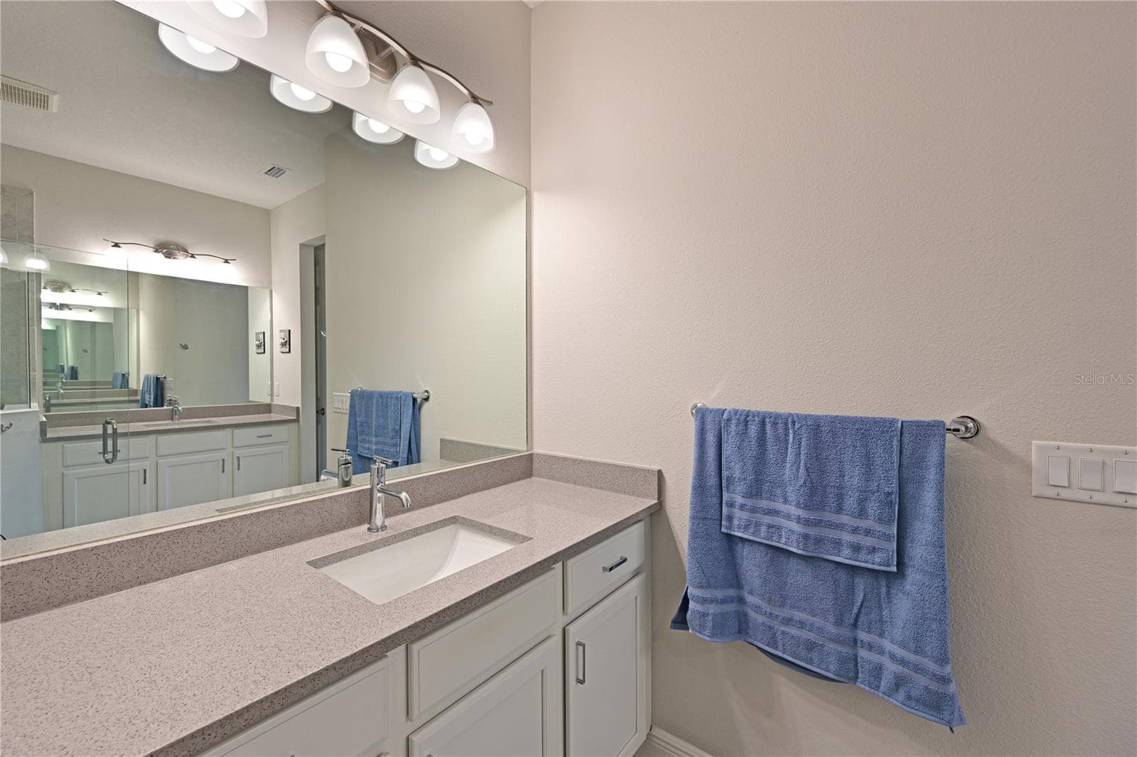 Villa at 10715 KLEE AVE, BRADENTON, photo 16 of 29