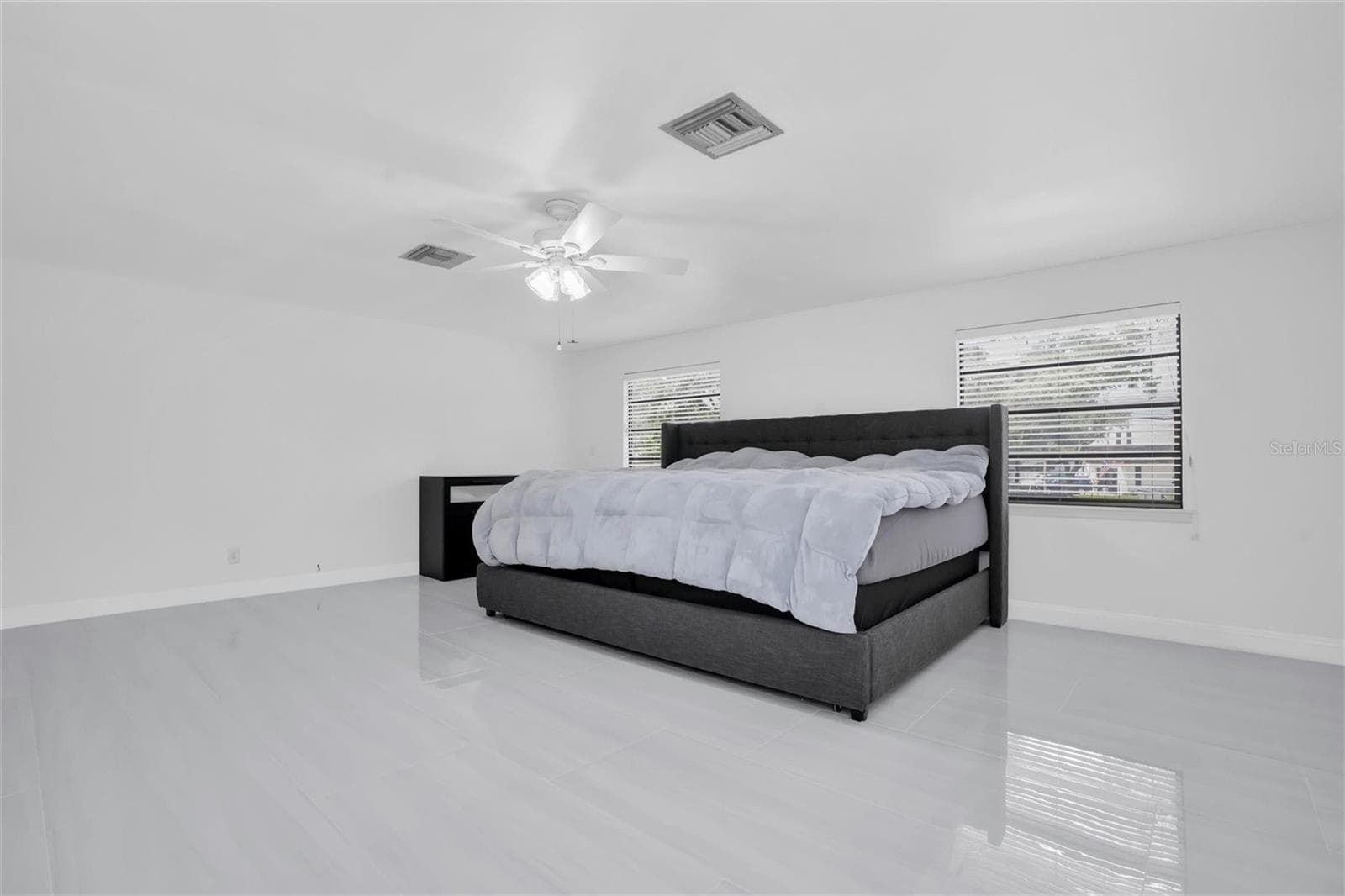 Single Family Residence at 12409 N BOULEVARD, TAMPA, photo 25 of 72