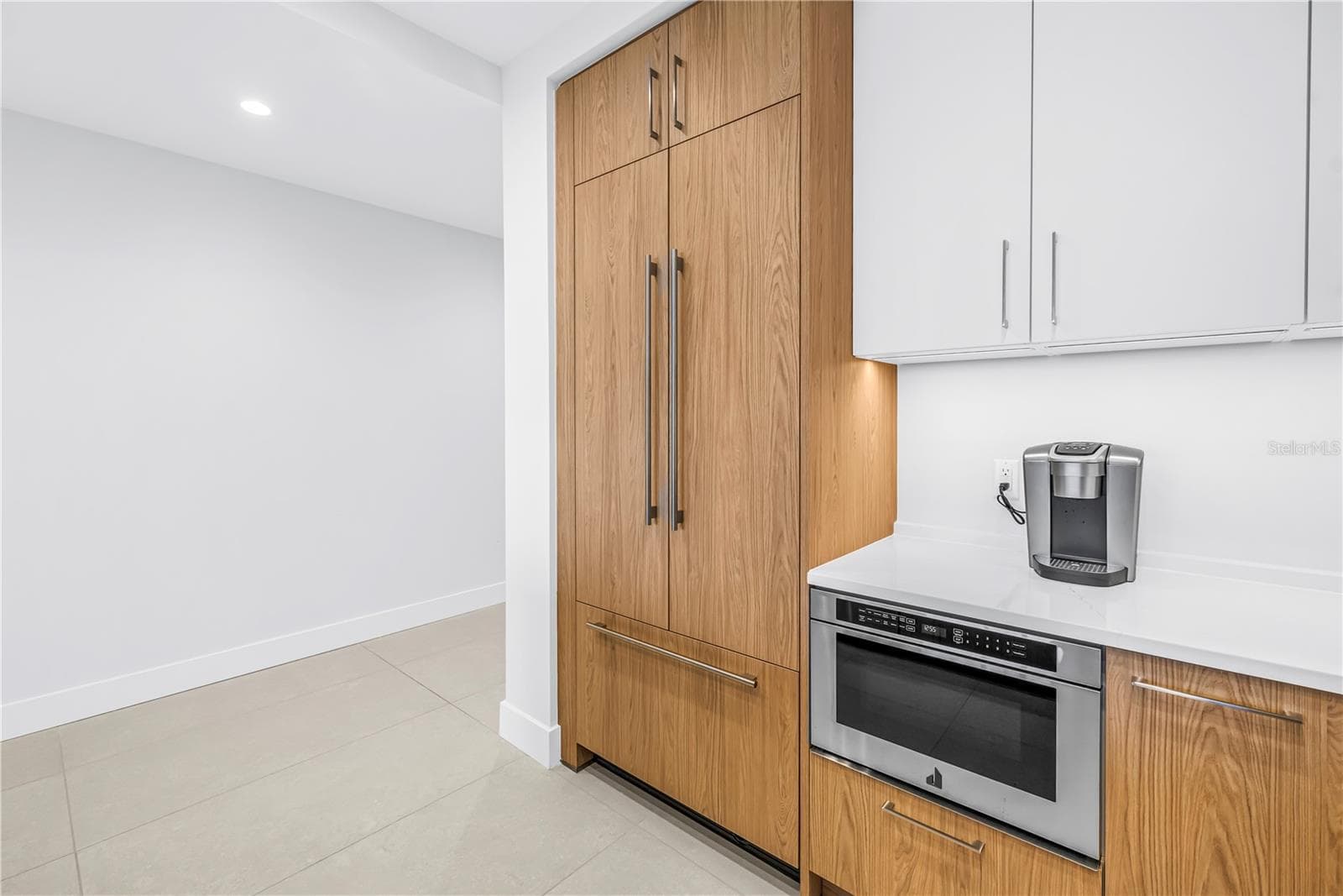 Kitchen - Quartz Countertops - 275 1ST AVE S #3704, ST PETERSBURG