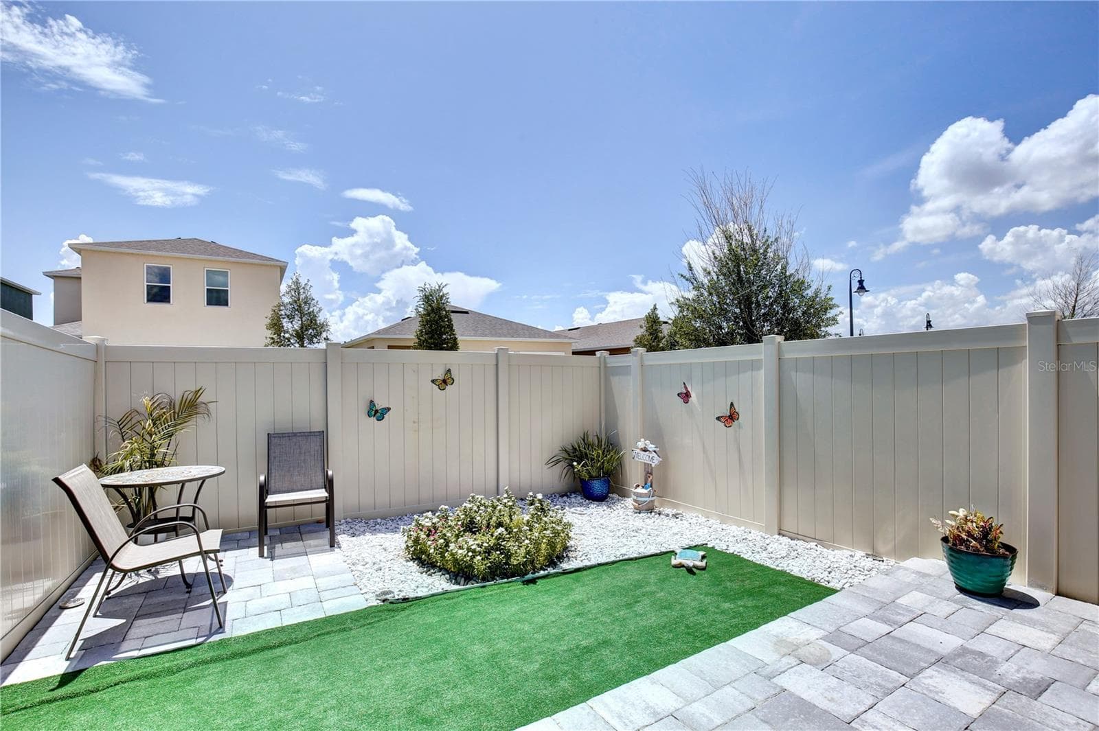 Beautiful fenced backyard - 5356 HAYLOFT DR, APOPKA