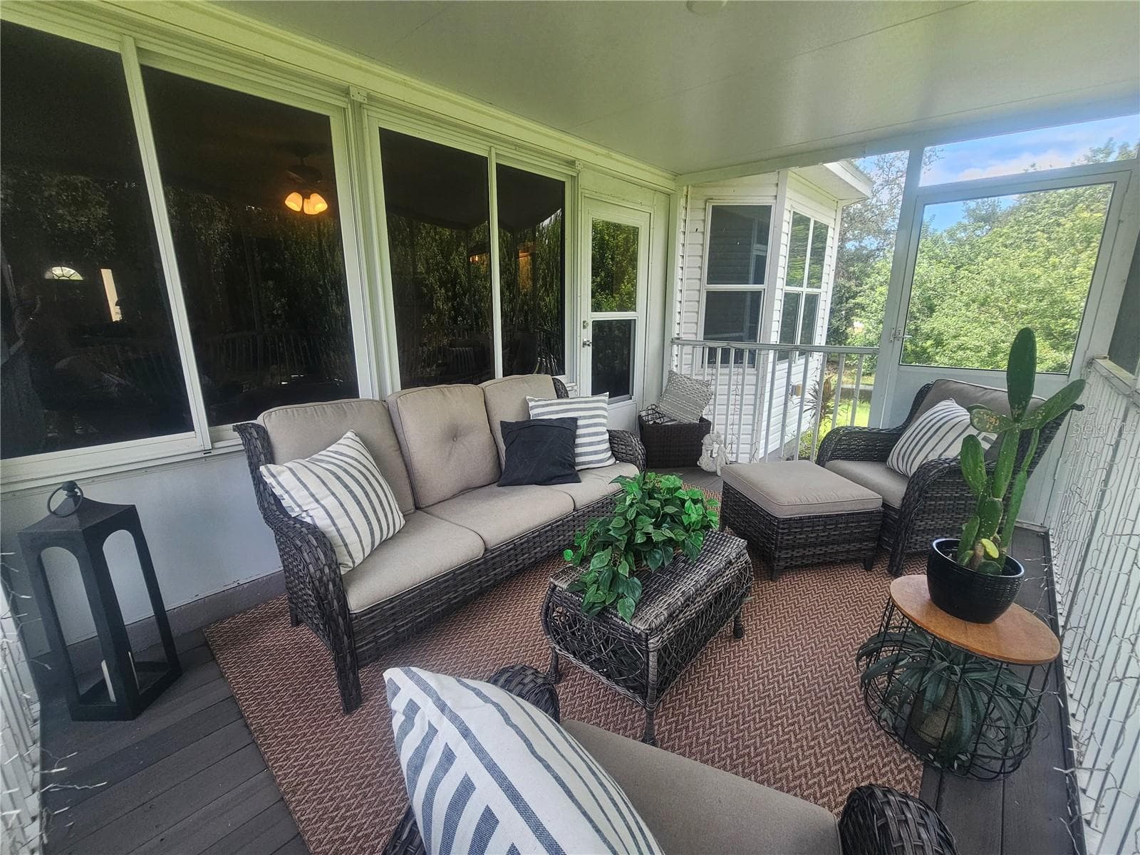 Screened-In Porch - 603 CANAL WAY, OLDSMAR