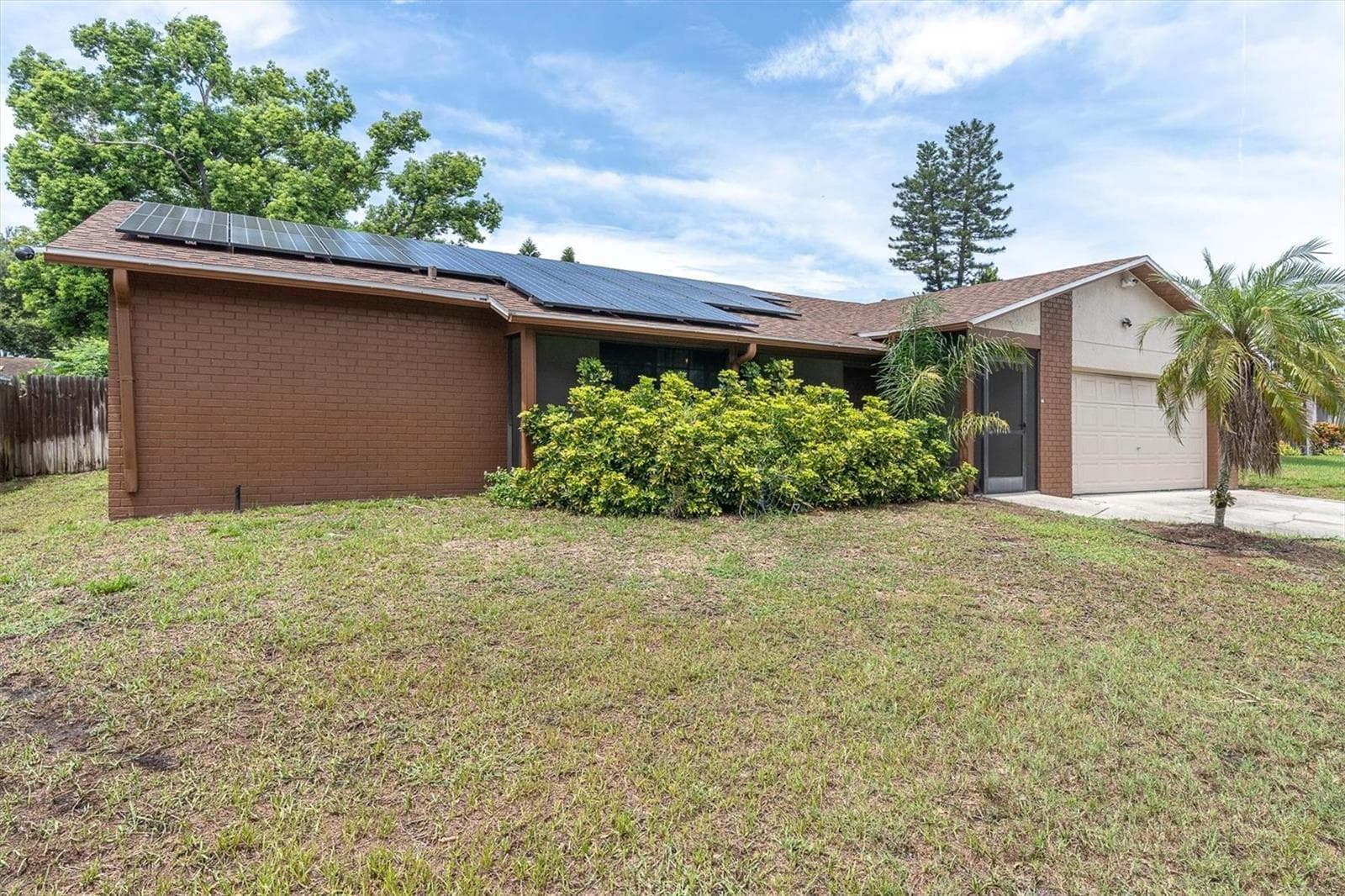Single Family Residence at 914 HARBOR CIR, PALM HARBOR, photo 44 of 50