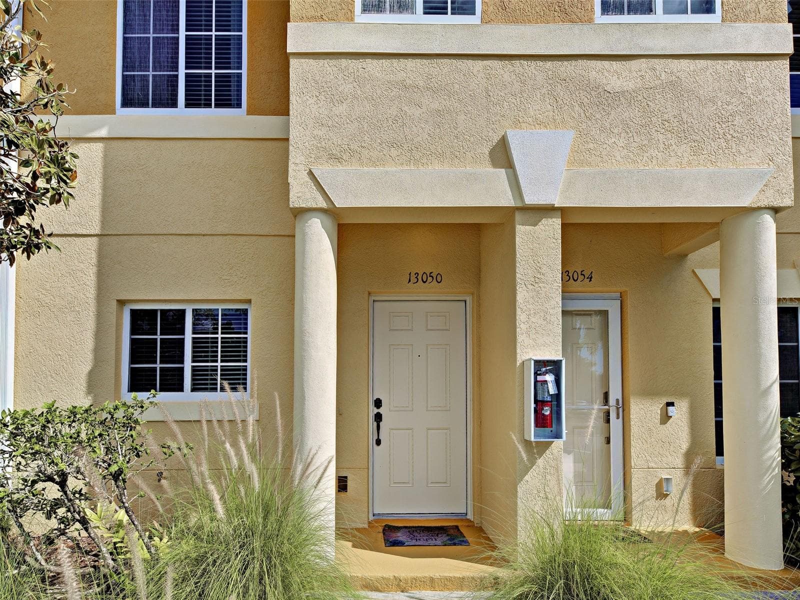 Townhouse at 13050 TIGERS EYE DR, VENICE, photo 3 of 48