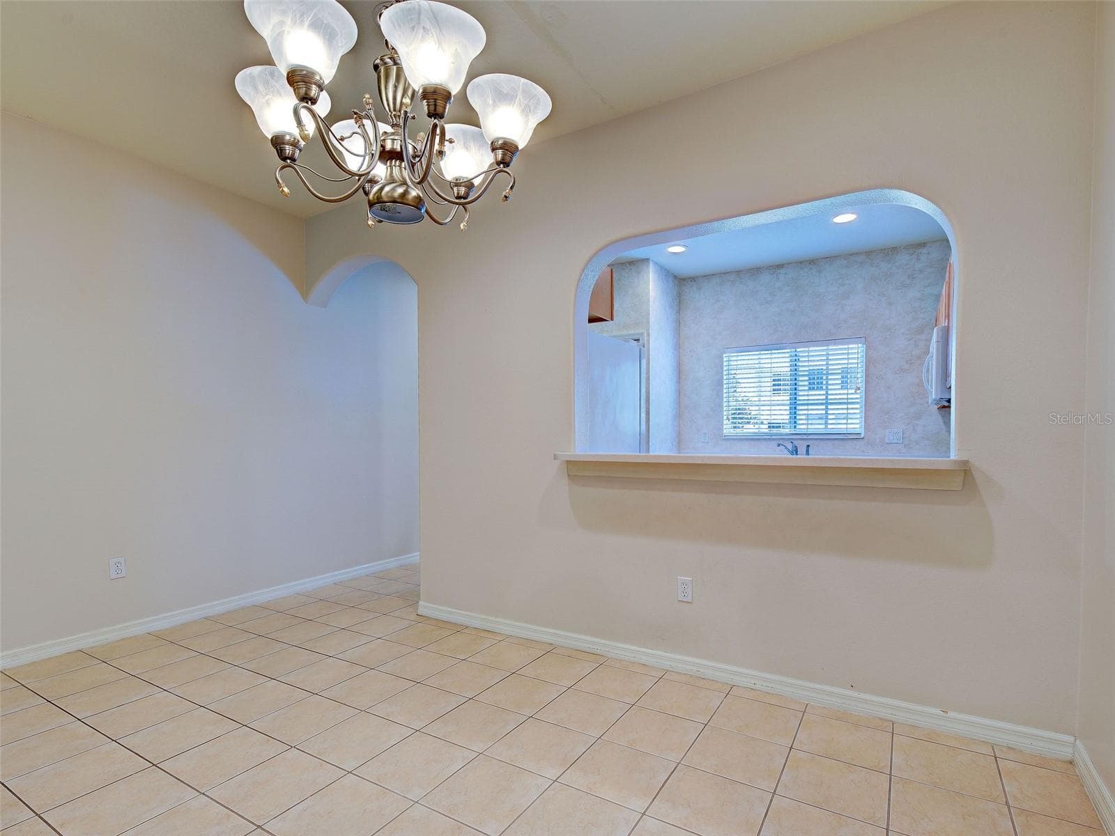 Townhouse at 13050 TIGERS EYE DR, VENICE, photo 11 of 48