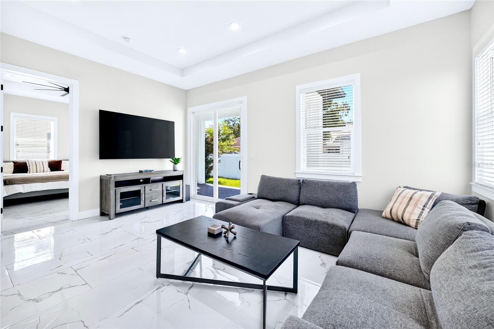 Single Family Residence at 4020 W ARCH ST, TAMPA, photo 13 of 48