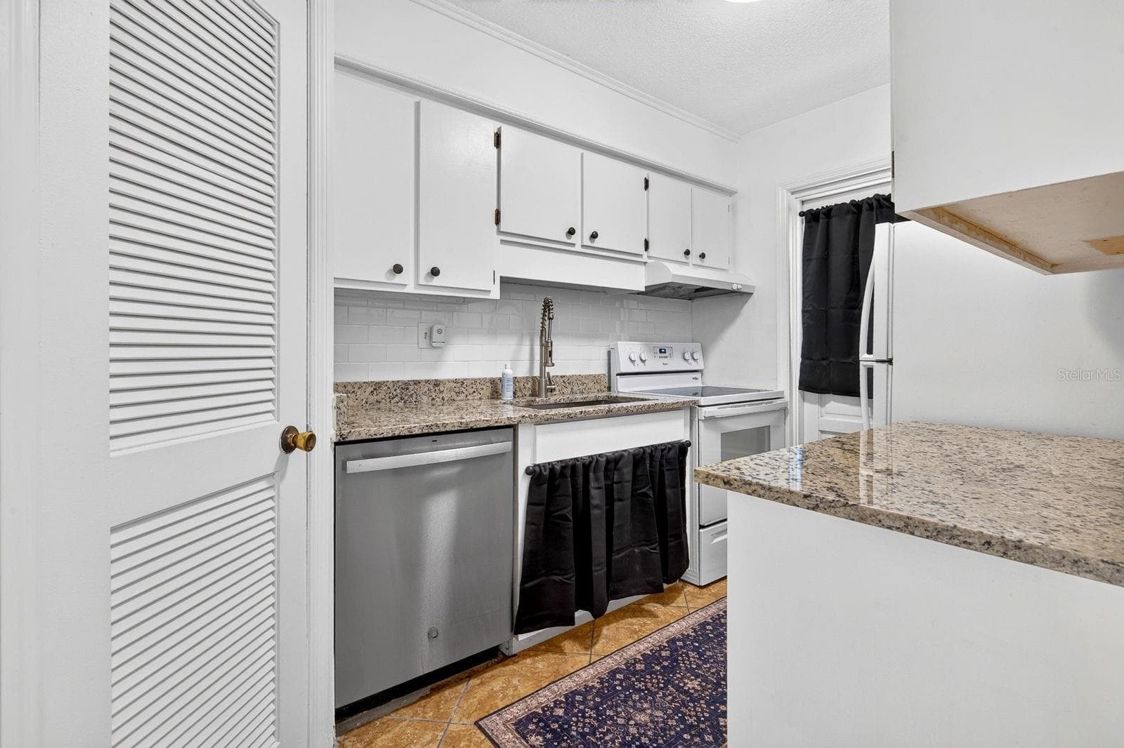 Kitchen - 4507 9TH ST W #E3, BRADENTON
