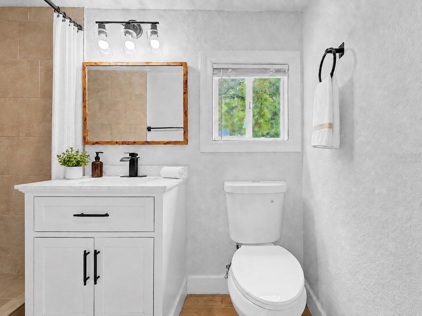 Virtually Staged - 8117 N KLONDYKE ST, TAMPA