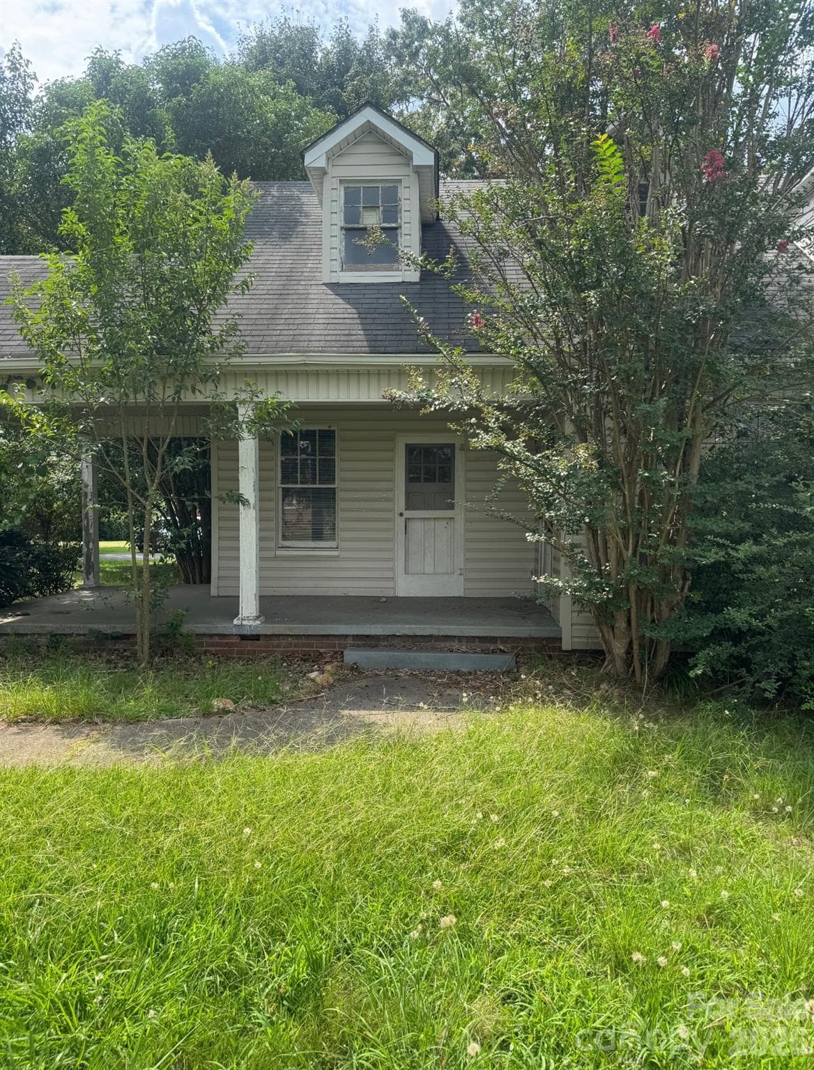 903 W Main Street